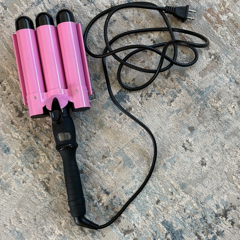 Pink Triple Barrel Hair Waver